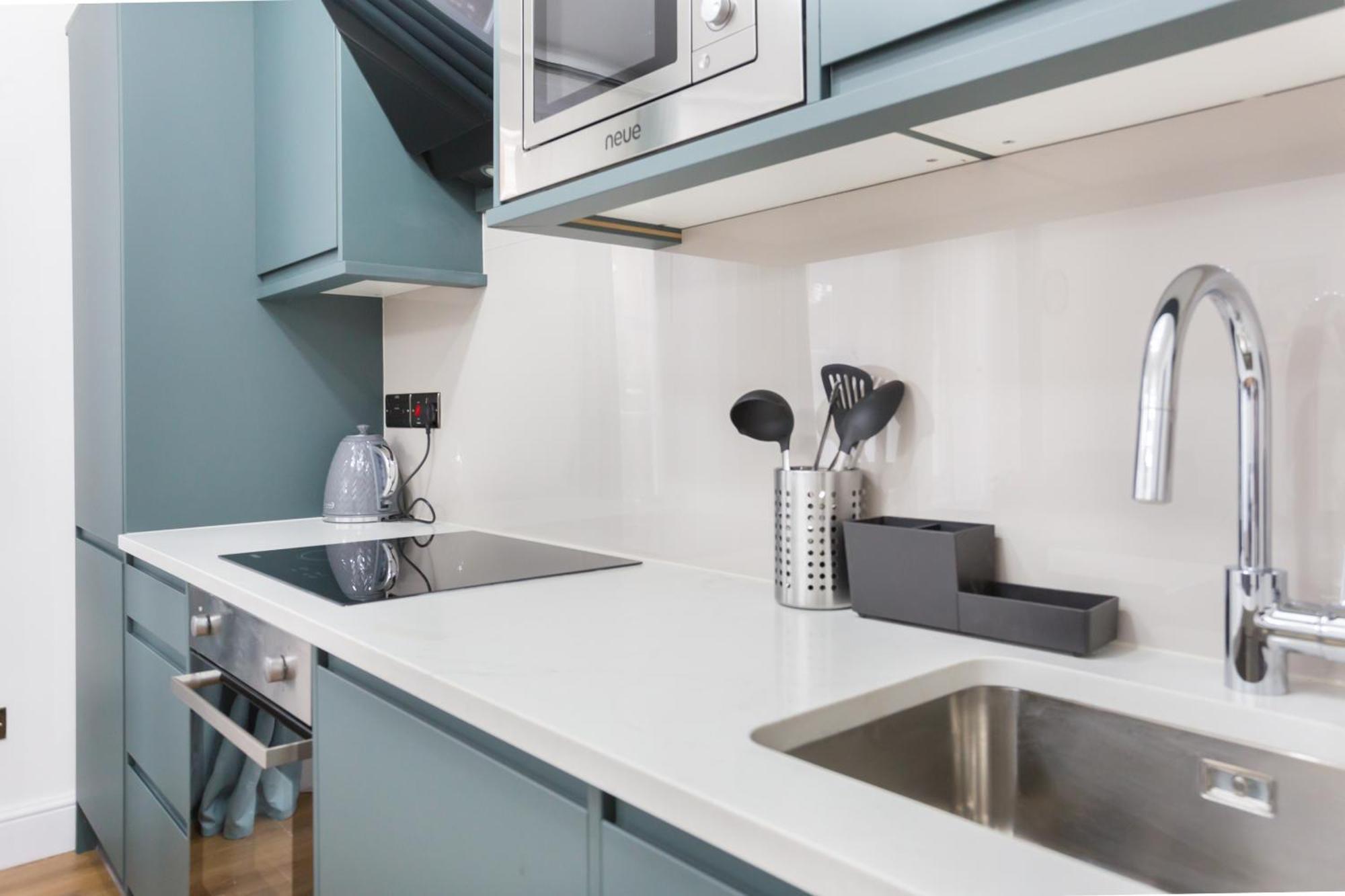 City Centre One Bedroom Apartment Next To Station, Newly Renovated Londýn Exteriér fotografie