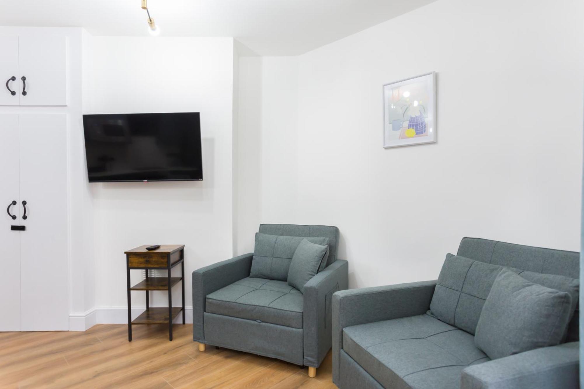 City Centre One Bedroom Apartment Next To Station, Newly Renovated Londýn Exteriér fotografie