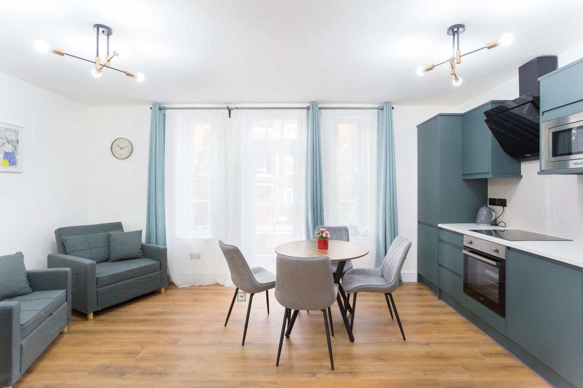City Centre One Bedroom Apartment Next To Station, Newly Renovated Londýn Exteriér fotografie